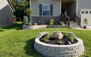 Stone Raised Garden Norwalk Seasonal - Des Moines, Iowa