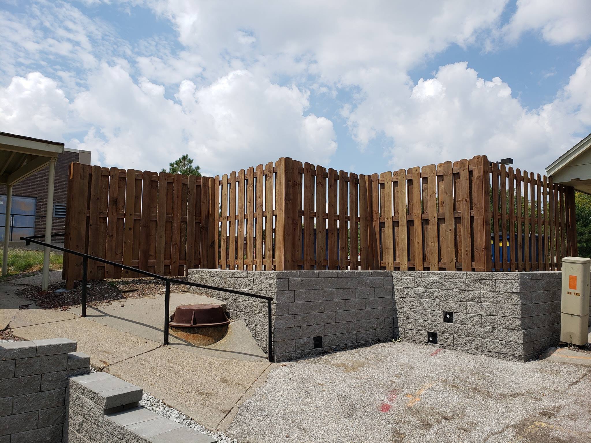 Retaining Wall and Fence Installation Norwalk Seasonal Services