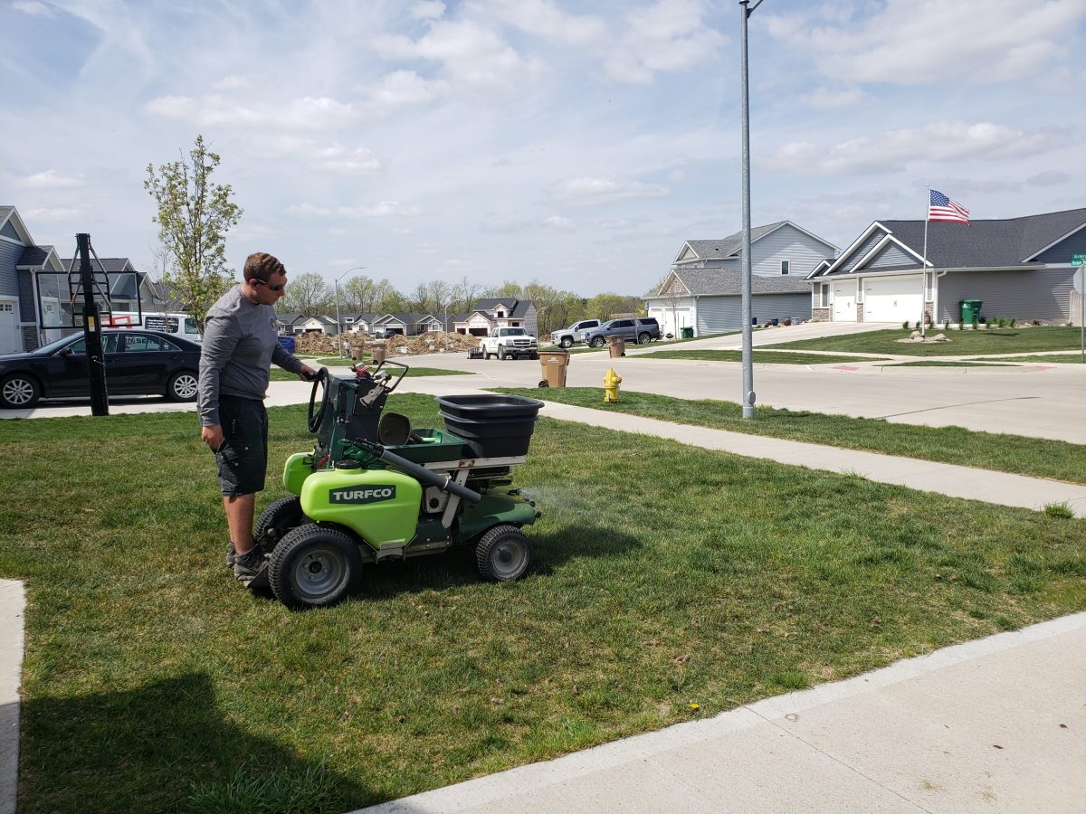 Des Moines Lawn and Landscape Careers Norwalk Seasonal